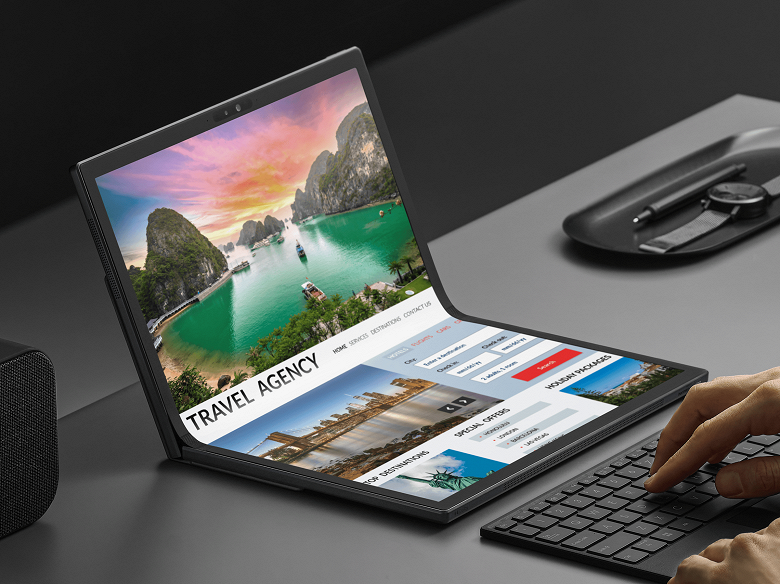 Представлен складной AMOLED-дисплей для ноутбуков. Он дебютирует в Asus ZenBook 17 Fold OLED
